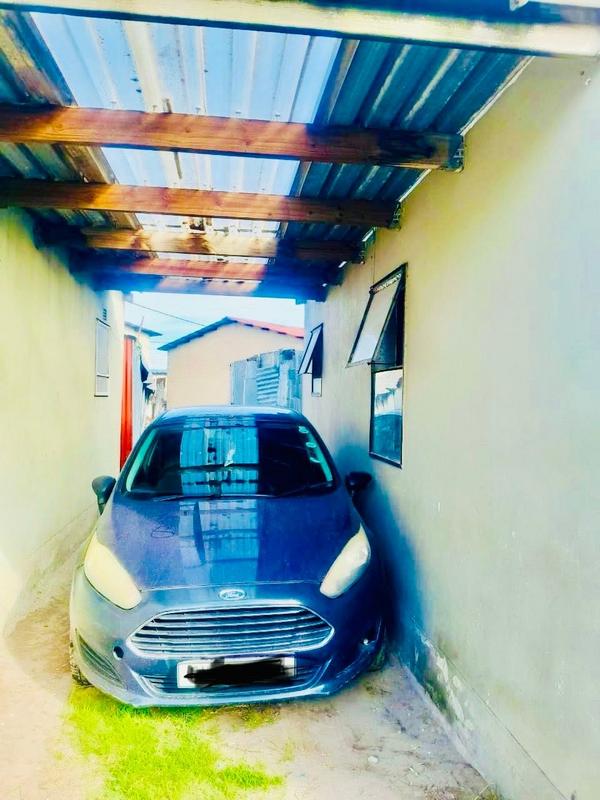 2 Bedroom Property for Sale in Guguletu Western Cape